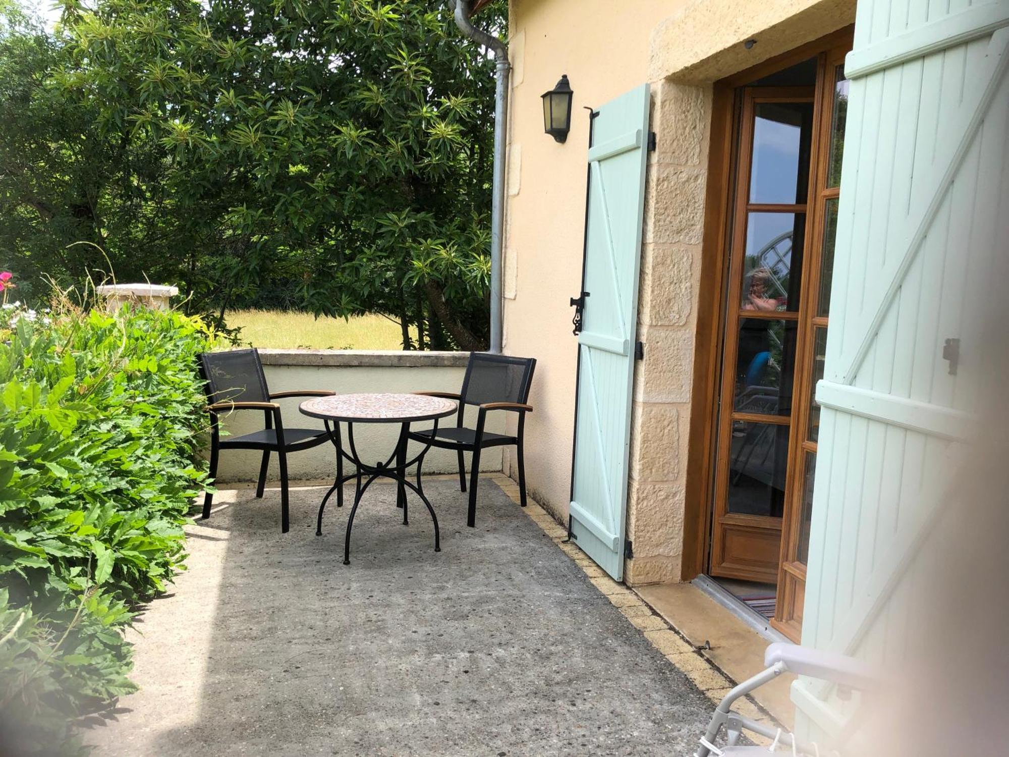 Les Jonquilles Bed & Breakfast Domme Bagian luar foto