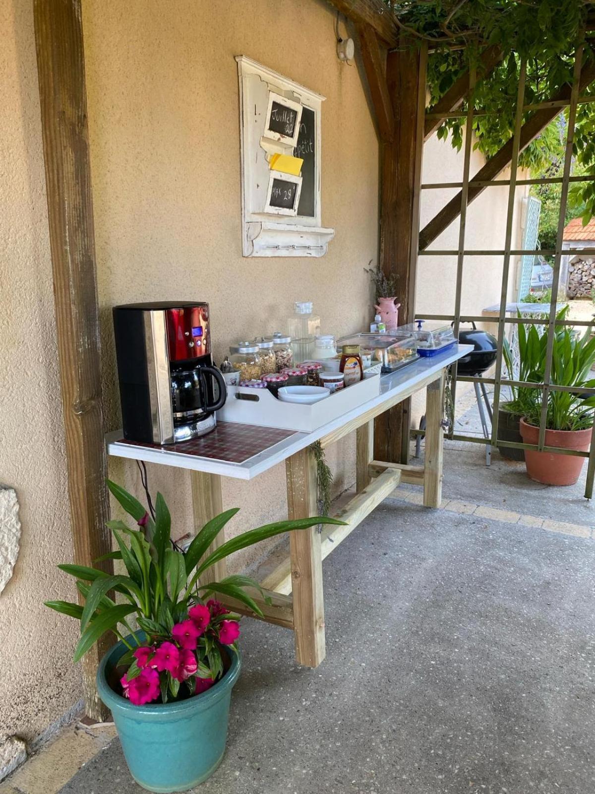 Les Jonquilles Bed & Breakfast Domme Bagian luar foto